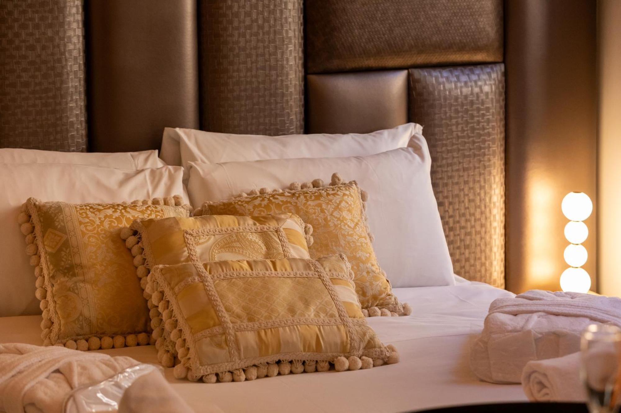 Fontana Di Trevi Roma Luxury Suite מראה חיצוני תמונה