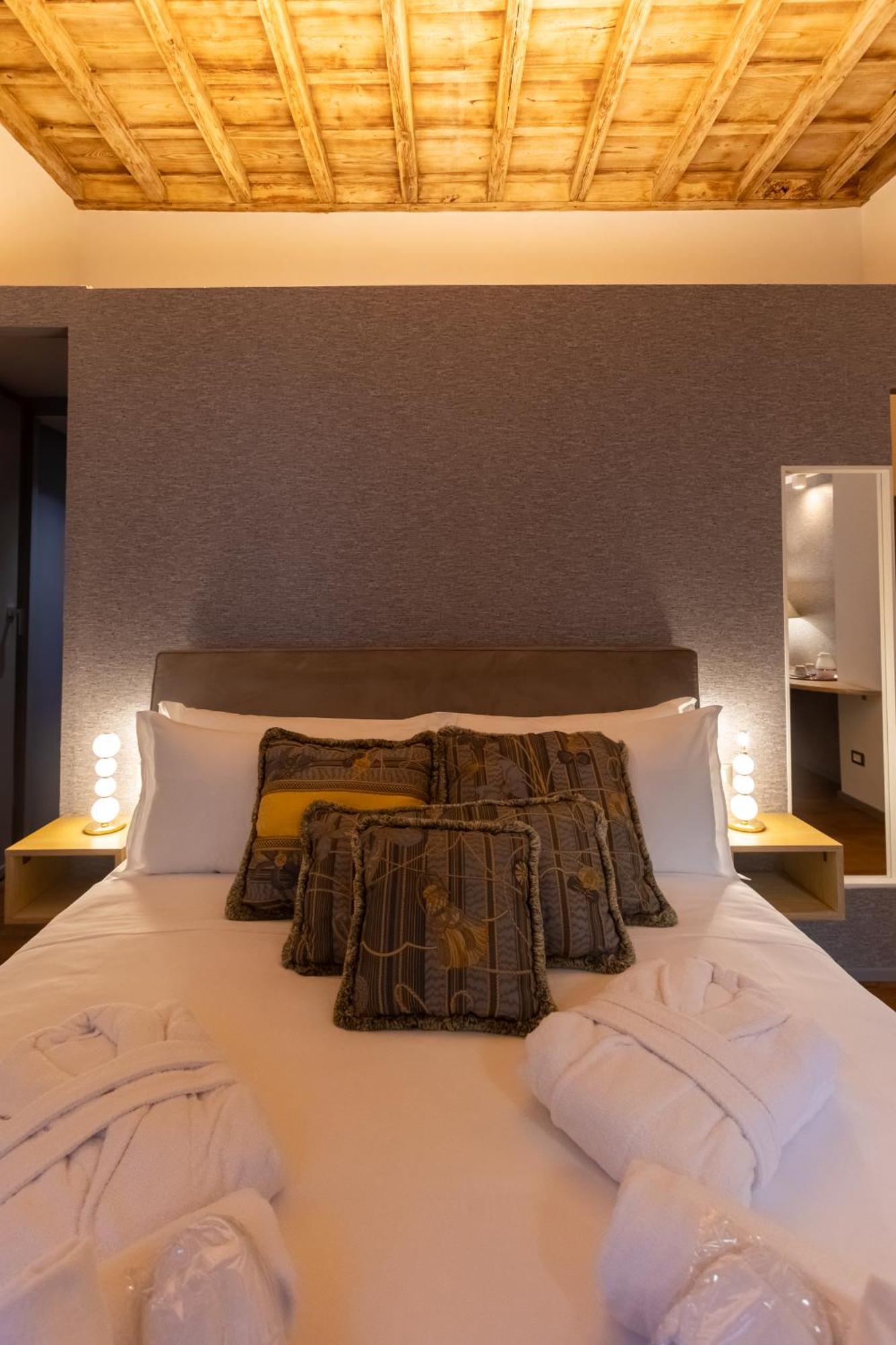 Fontana Di Trevi Roma Luxury Suite מראה חיצוני תמונה