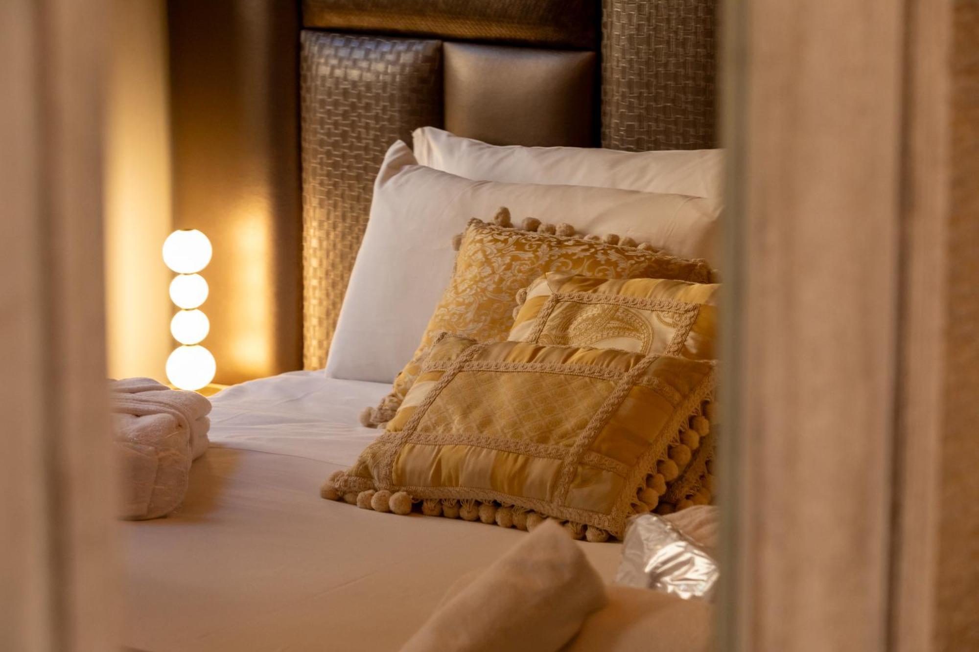 Fontana Di Trevi Roma Luxury Suite מראה חיצוני תמונה