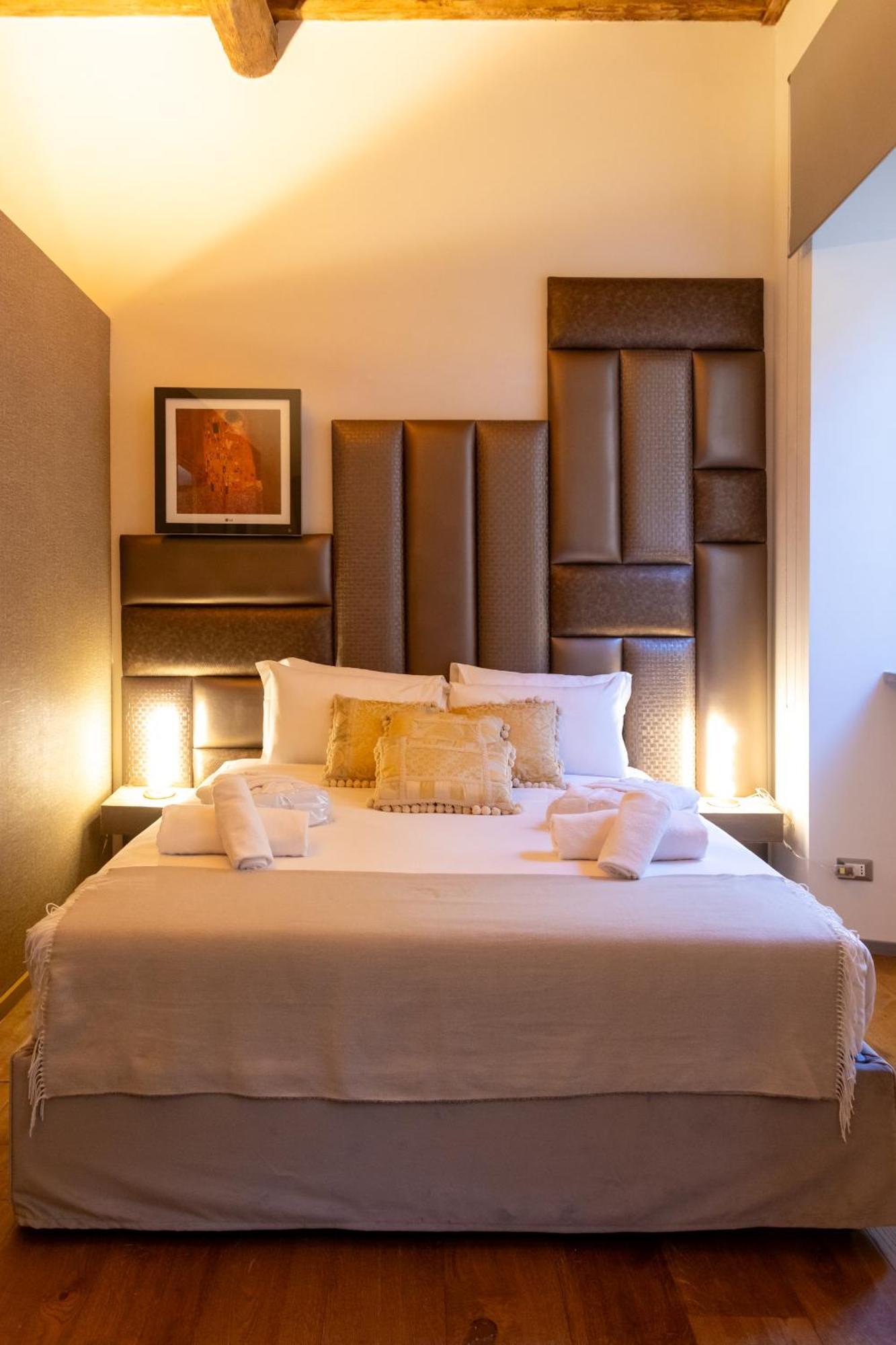 Fontana Di Trevi Roma Luxury Suite מראה חיצוני תמונה
