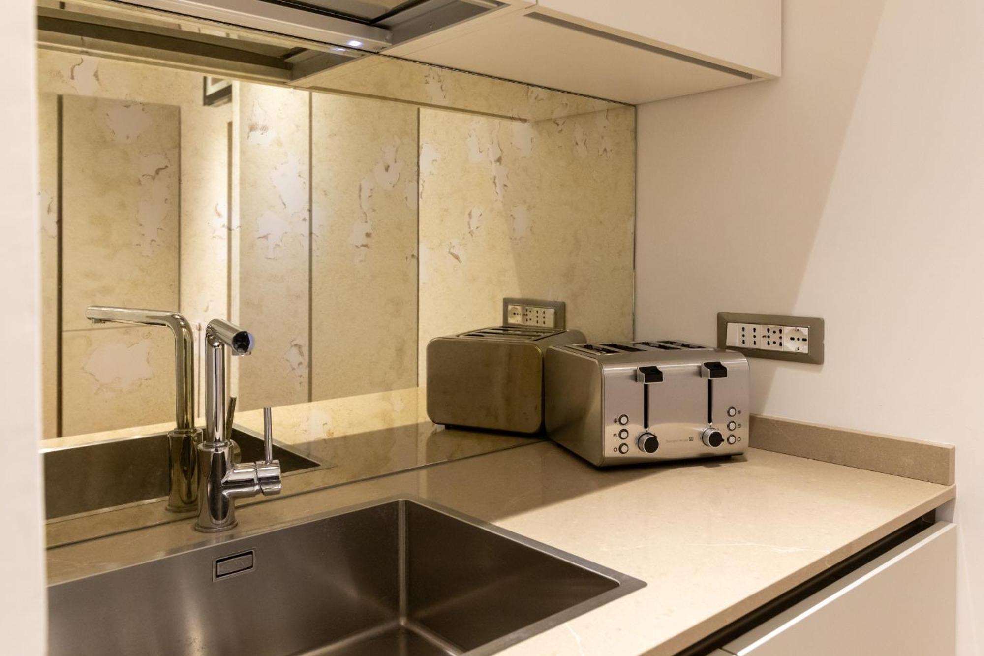 Fontana Di Trevi Roma Luxury Suite מראה חיצוני תמונה